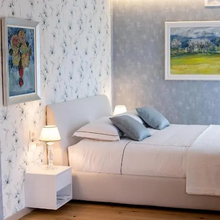Luxury - Rruga Elbasanit *