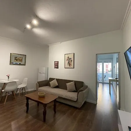 Apartment Luxury - Rruga Elbasanit *