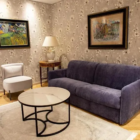 Luxury - Rruga Elbasanit Apartment