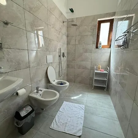 Luxury - Rruga Elbasanit Διαμέρισμα